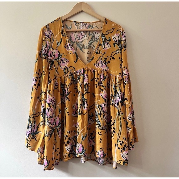 Free People Tops - Free People Bella Boho Floral Tunic Top Bell Sleeve Small